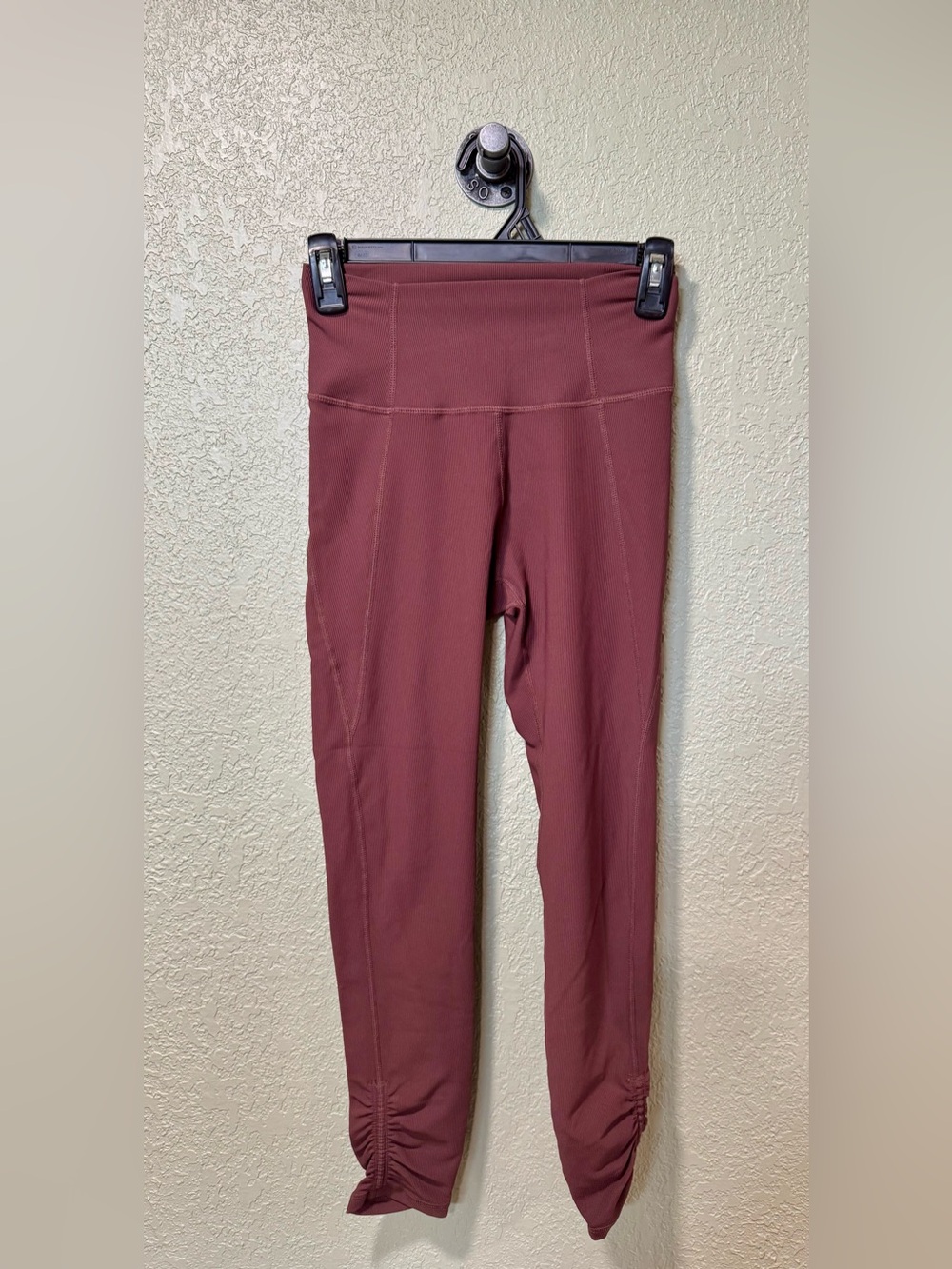 Wilo High-Rise Ribbed Leggings in Mauve size Small